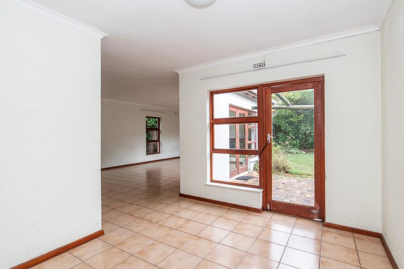 4 Bedroom Property for Sale in Constantia Western Cape